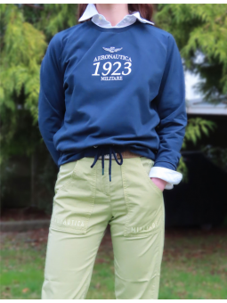 Sweat taille resserrée...