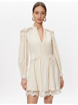 Robe courte avec dentelle...