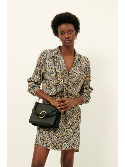 Robe courte modèle "Holda"...