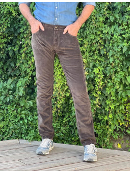 Pantalon velours à côtes...