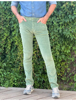 Pantalon velours à côtes...