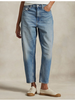 curved tapered jean