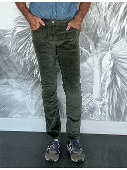 Pantalon velours à côtes...