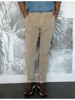 Pantalon velours à côtes...