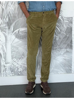Pantalon velours à côtes...