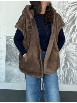 Veste capuche sans manche...